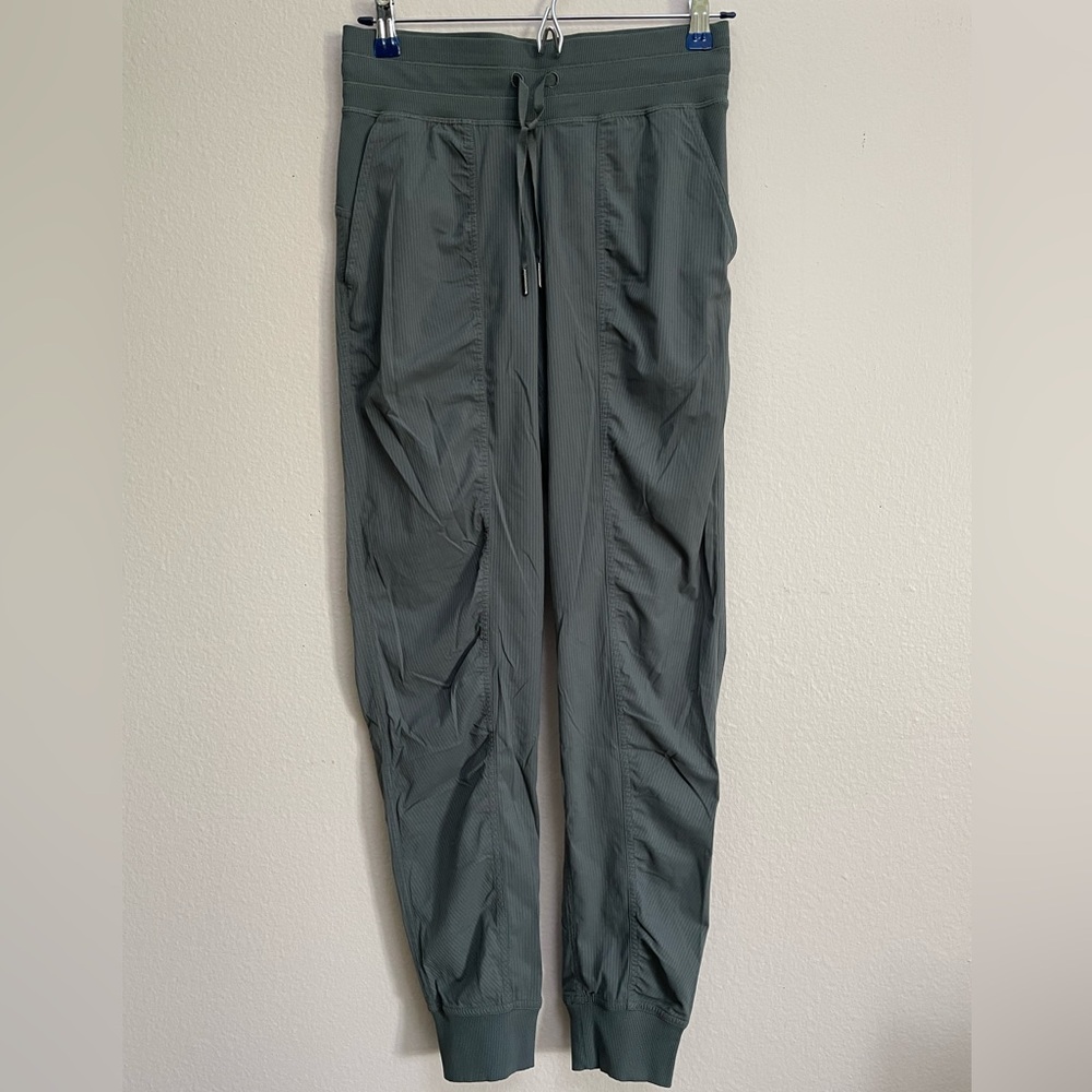 Lululemon Dance Studio Mid-Rise Jogger *Full Length
Dark Forest size 4 - Picture 3 of 13